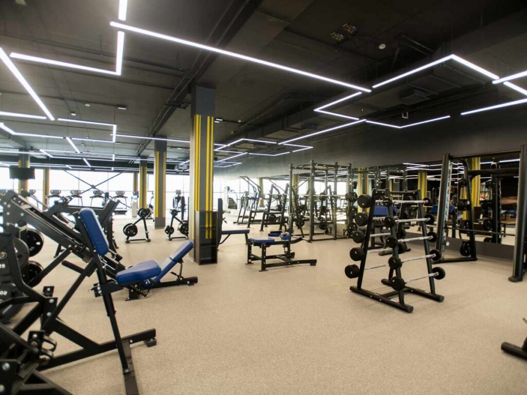 limpieza de gimnasios en Sevilla, vista de un gemnasio.